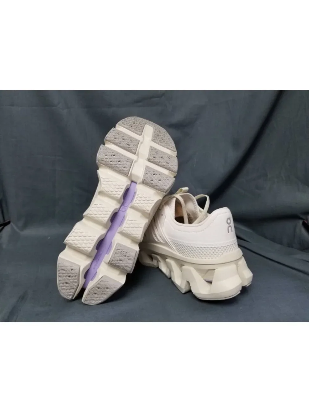 On Running Cloudswift Amp Ivory/Ghost 3WG10393588 Women's Size 7 NEW NO BOX!